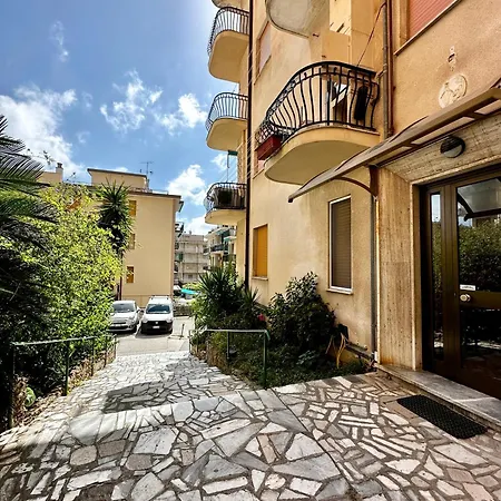 Apartment Hostdomus - Ca' Romana *