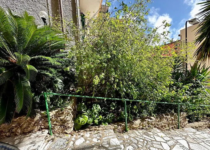 Apartamento Hostdomus - Ca' Romana Spotorno